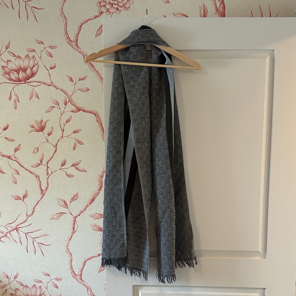 Gucci logo Scarf